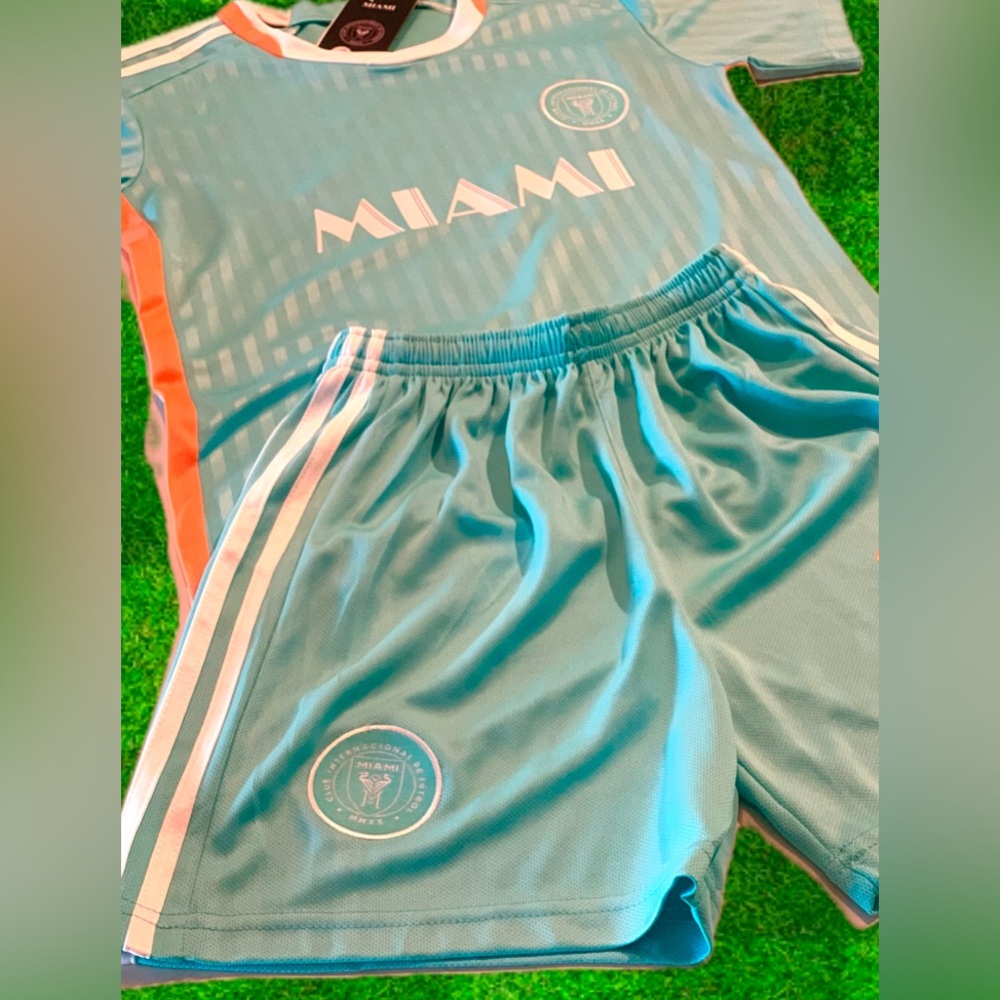 Lionel Messi Teal Youth Soccer Jersey Set 2 Piece Kit - Footballer Jersey NWT - Picture 4 of 7